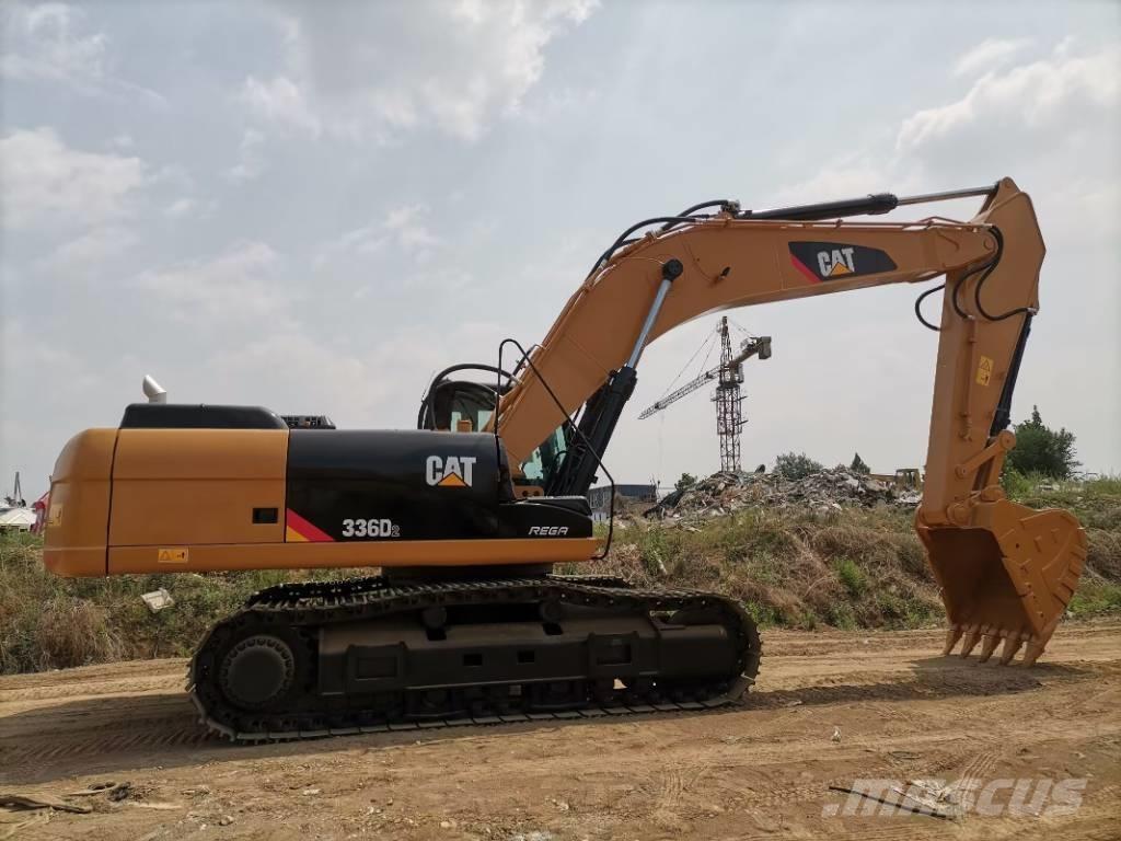 CAT 336 D2 حفارات زحافة