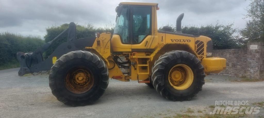 Volvo L 120 F لوادر بعجل