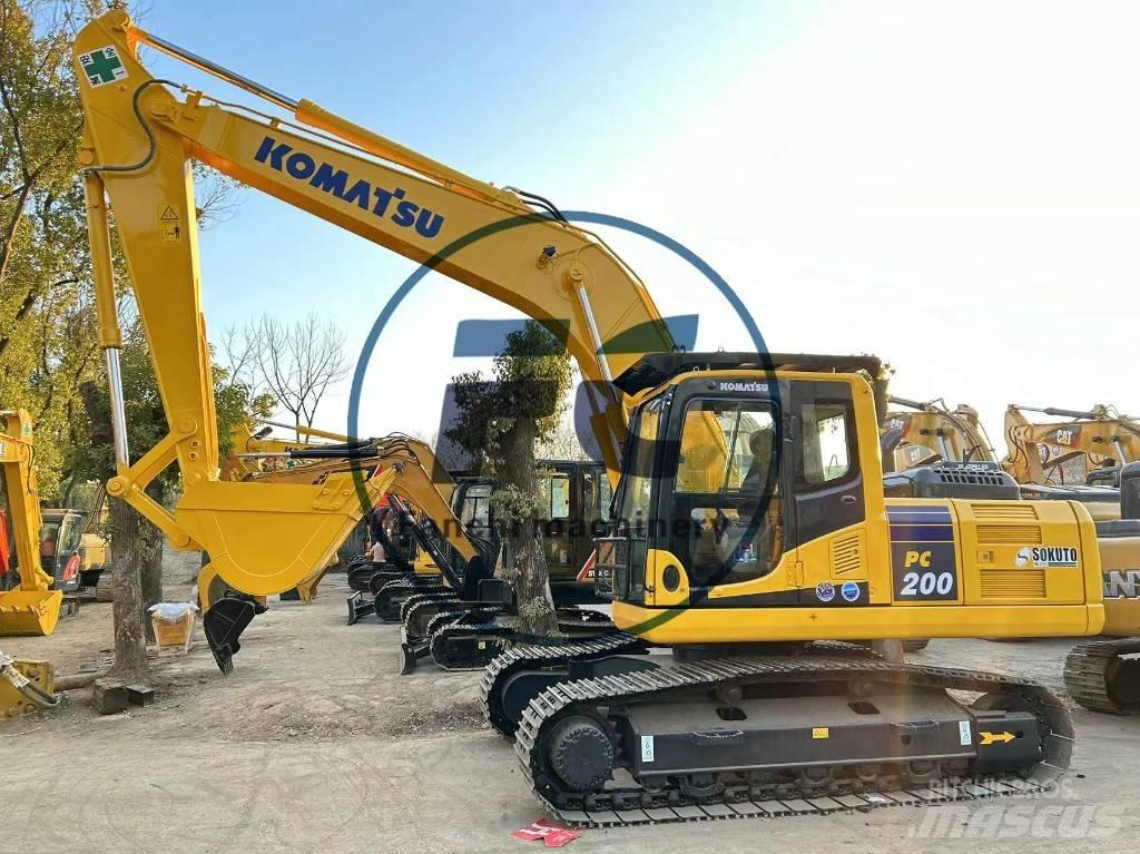 Komatsu PC 200-8 حفارات زحافة