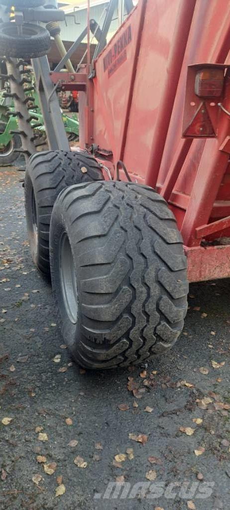 Kivi-Pekka KP 5 أَدَاةٌ لِجمع الحجارة