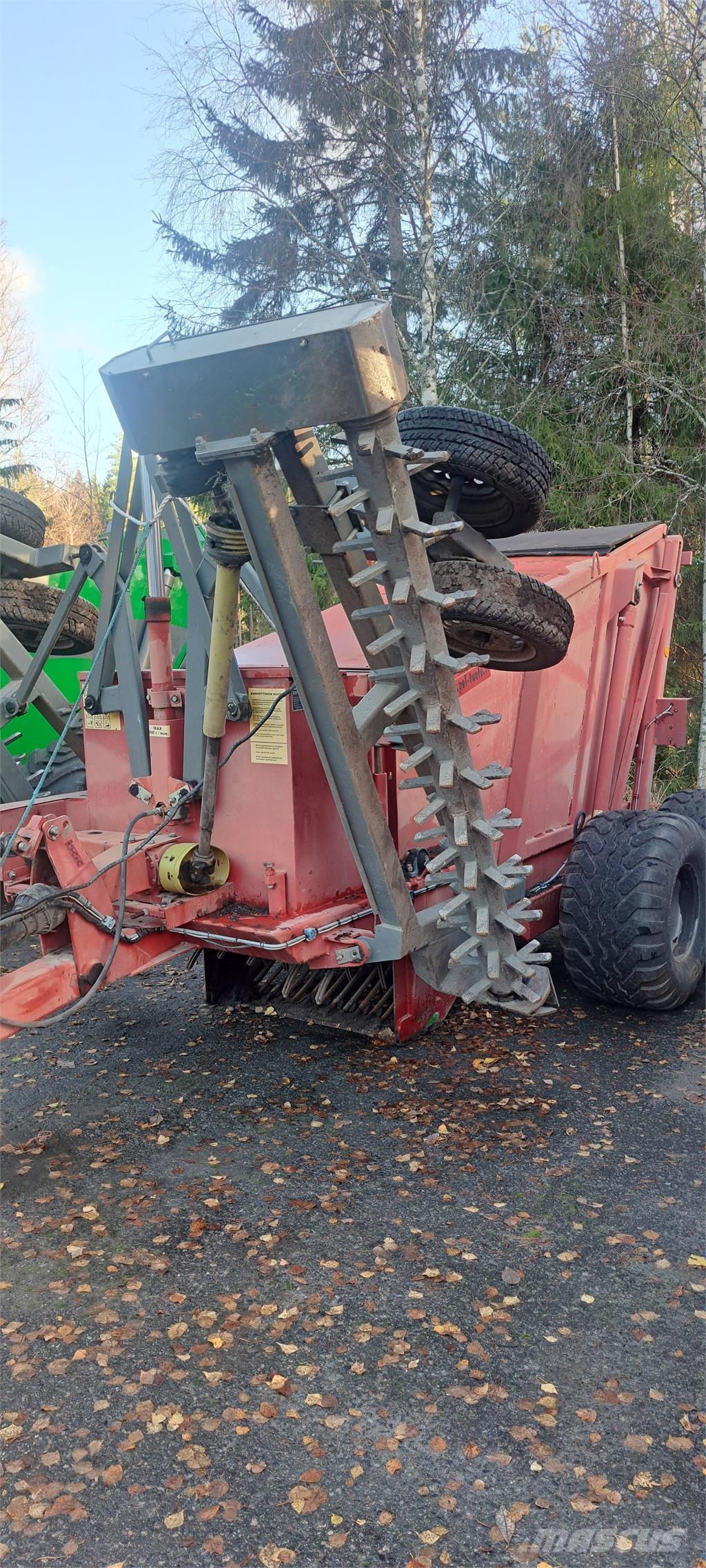 Kivi-Pekka KP 5 أَدَاةٌ لِجمع الحجارة