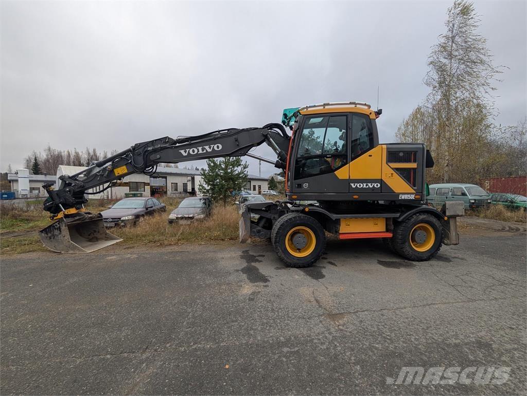 Volvo EWR150 E حفارات بعجل