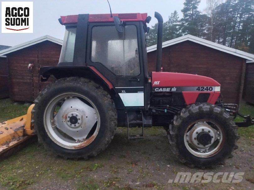 Case IH 4240 XL الجرارات