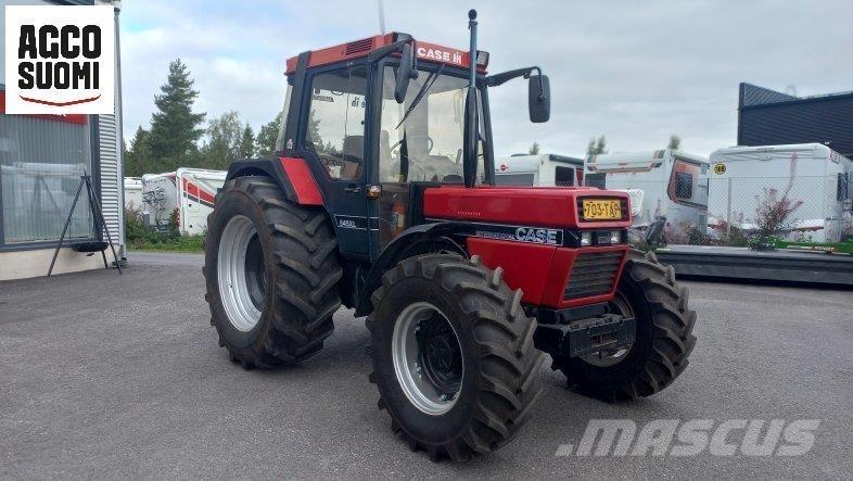 Case IH 845 XL الجرارات