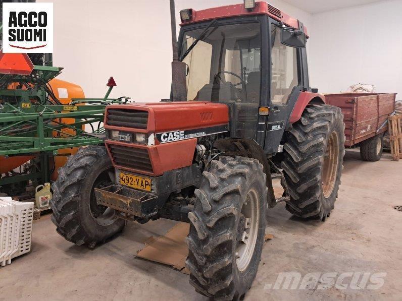 Case IH 885 XL الجرارات