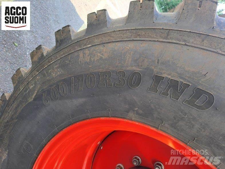 Fendt 826 PROFI+ الجرارات