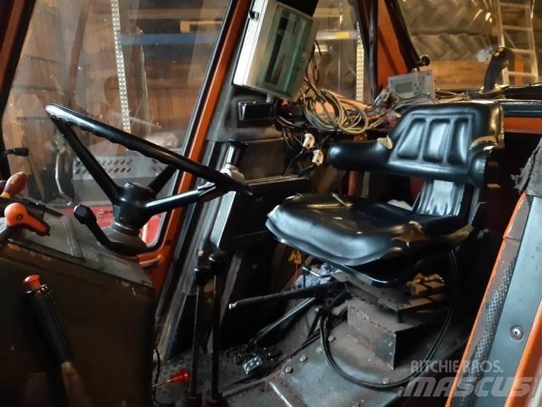 Fiat 880 DT الجرارات