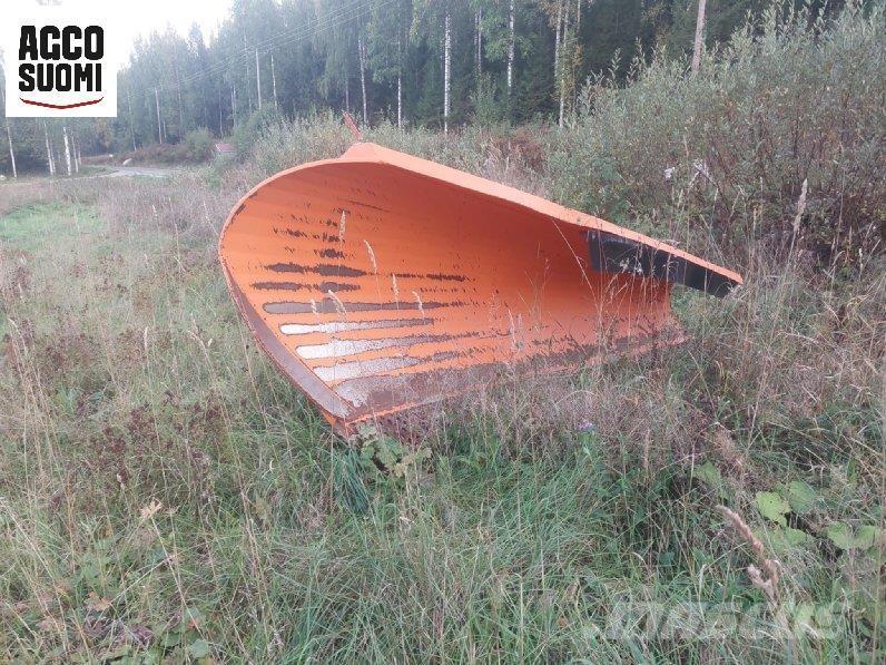 FMG ALUEAURA 300 حراثات ونصول الجليد