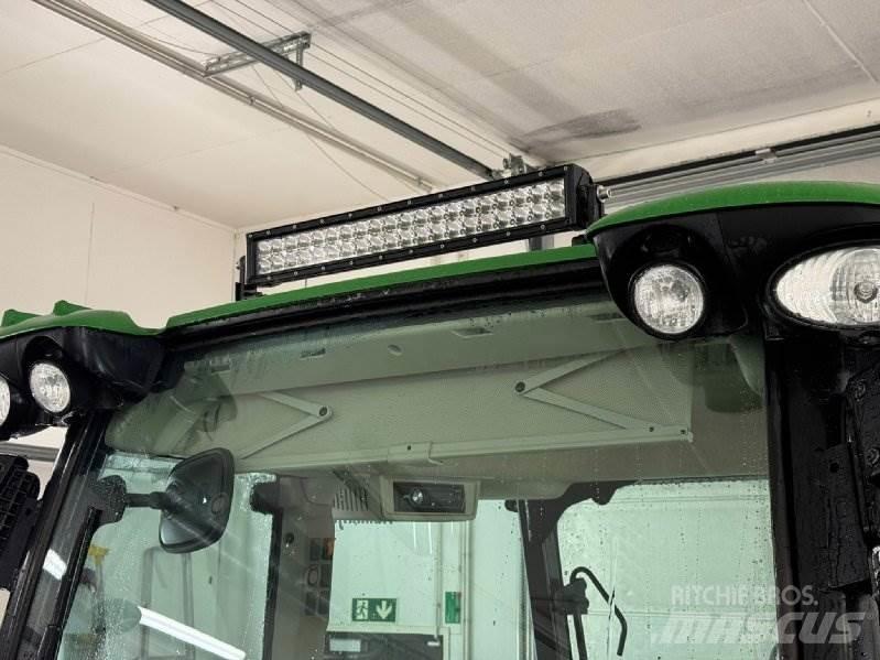 John Deere 5100 R الجرارات