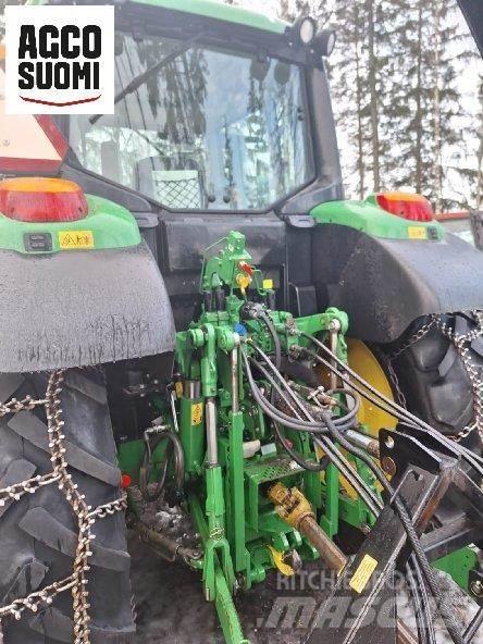 John Deere 6130 M الجرارات