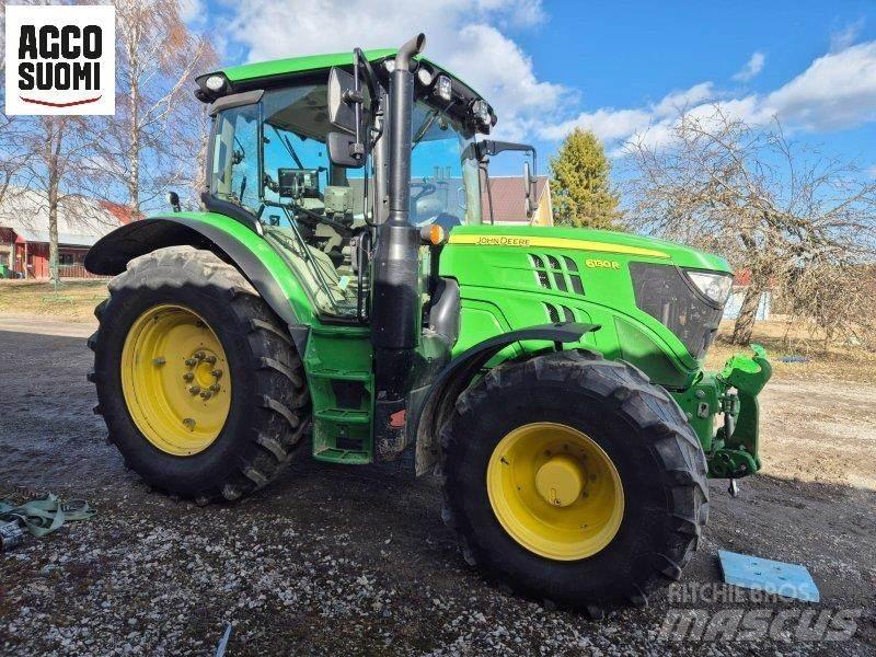John Deere 6130 R الجرارات