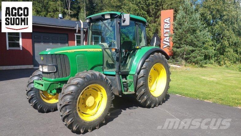 John Deere 6220 SE الجرارات