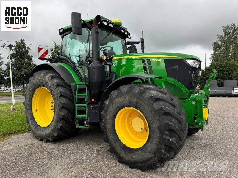 John Deere 6250 R الجرارات