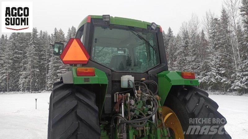 John Deere 6600 الجرارات