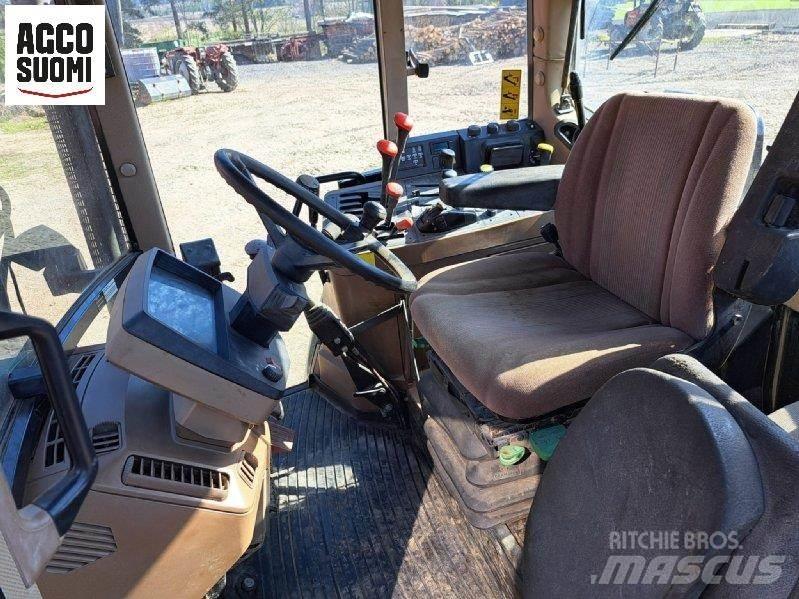 John Deere 6800 الجرارات
