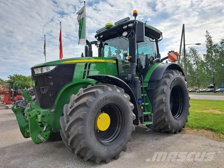 John Deere 7310 R الجرارات