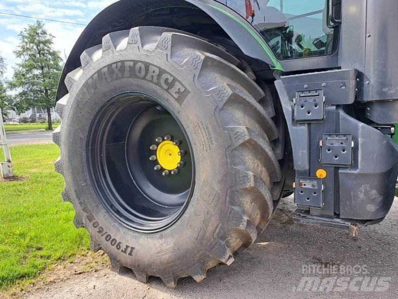 John Deere 7310 R الجرارات