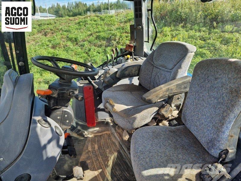 New Holland T6050 الجرارات