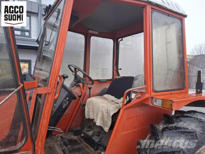 Valmet 604 TURBO الجرارات