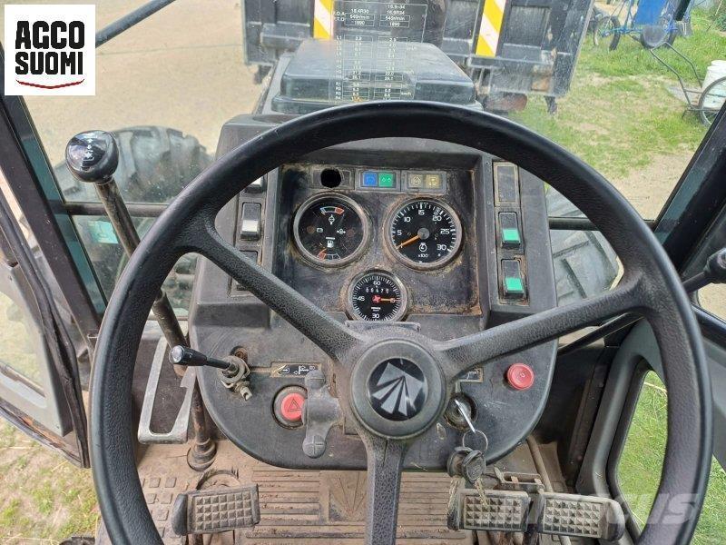 Valmet 665 الجرارات