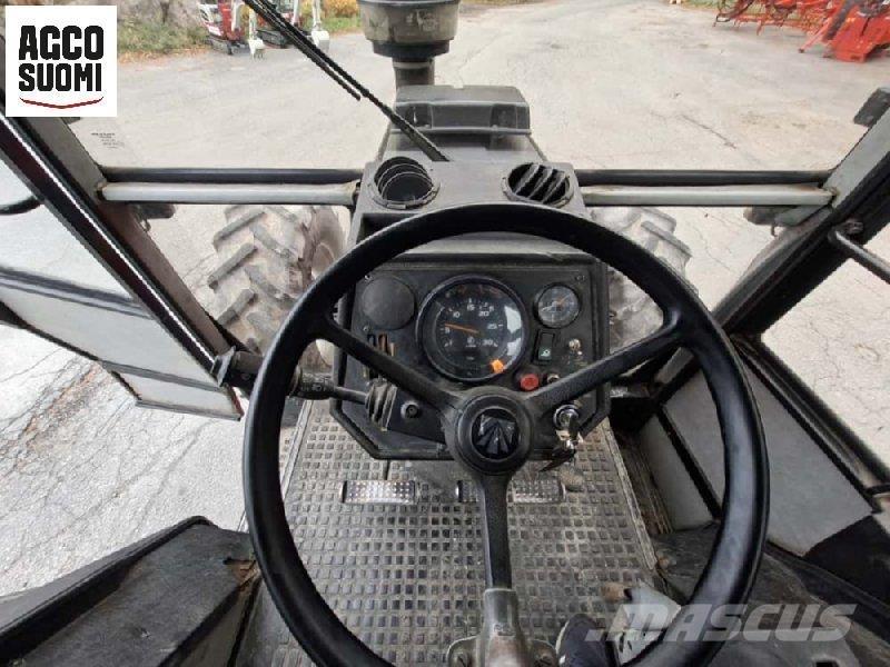 Valmet 855 GLOX الجرارات