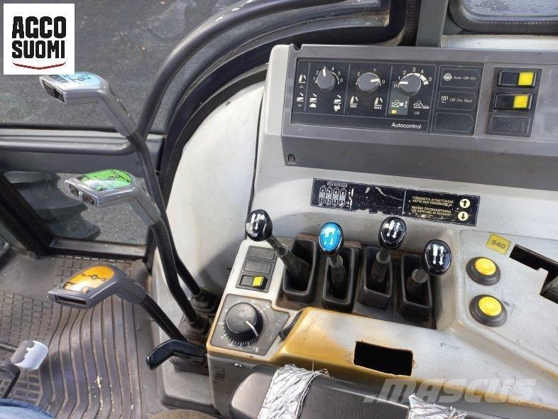 Valtra 6400 الجرارات