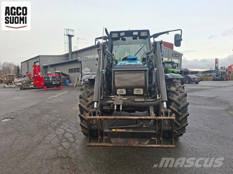 Valtra 6750 HITECH الجرارات