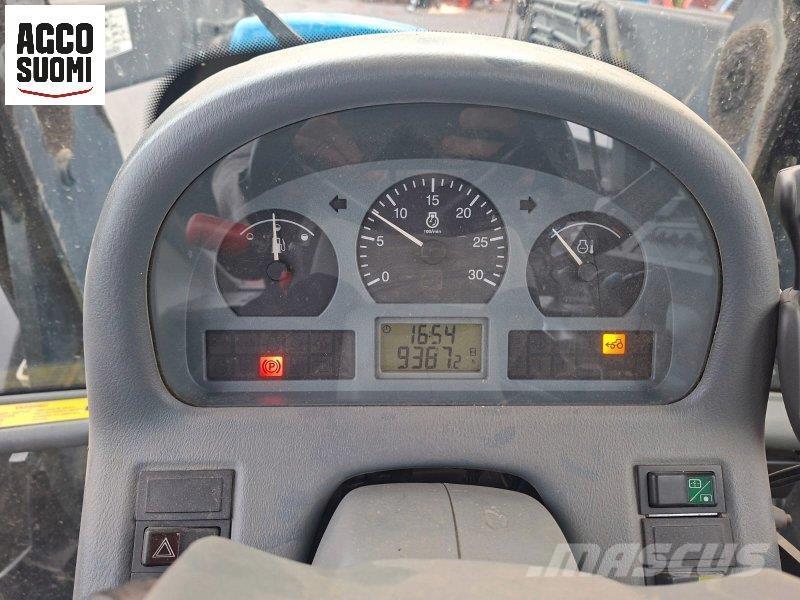 Valtra 6750 HITECH الجرارات