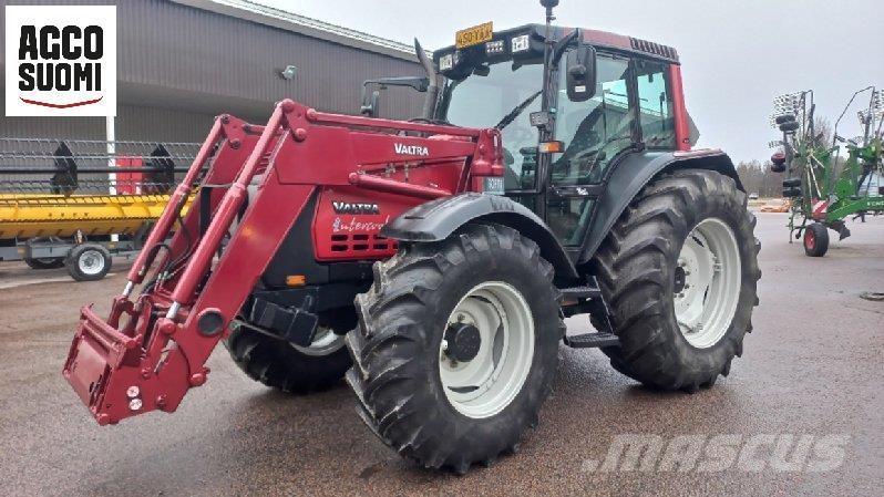 Valtra 6800 الجرارات
