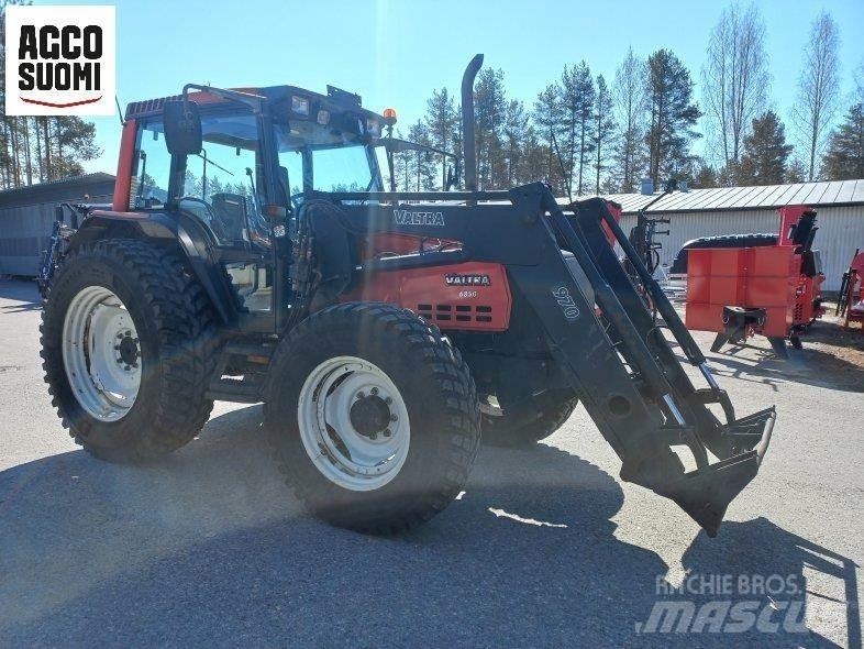 Valtra 6850 H الجرارات