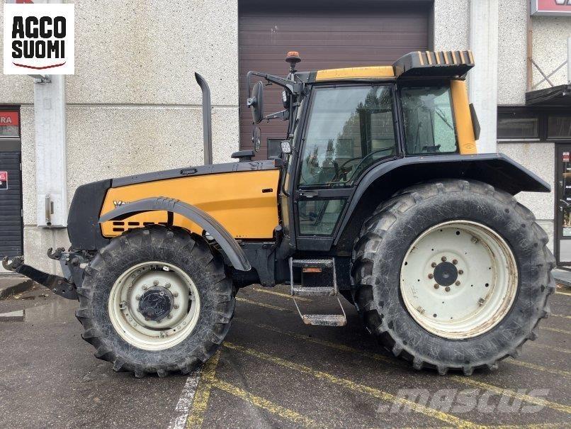 Valtra 8050 HITECH الجرارات