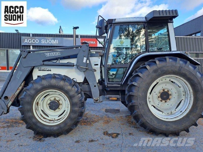 Valtra 8400 الجرارات