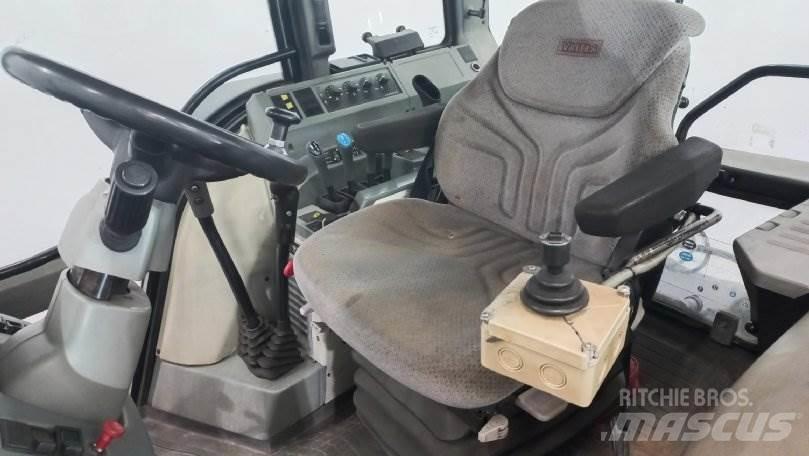 Valtra 8400 الجرارات