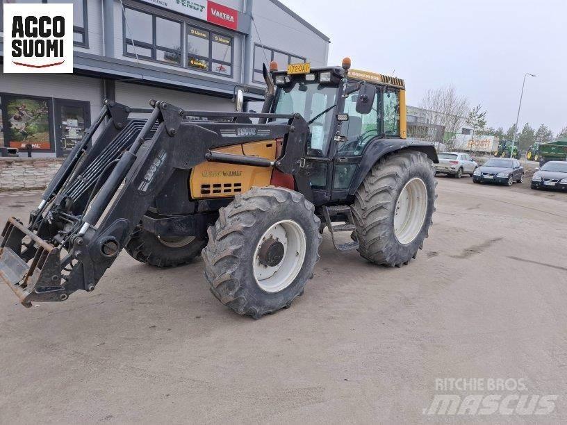 Valtra 8450 HITECH الجرارات