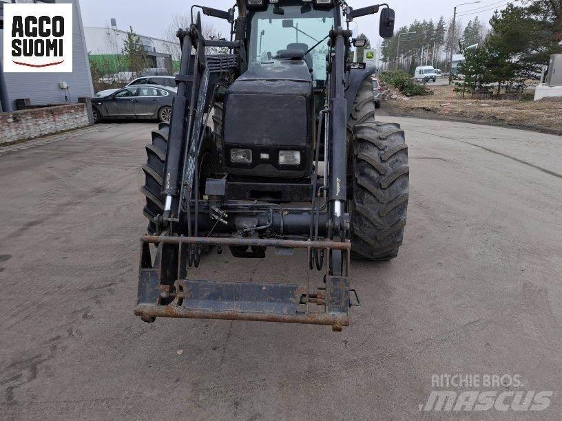 Valtra 8450 HITECH الجرارات