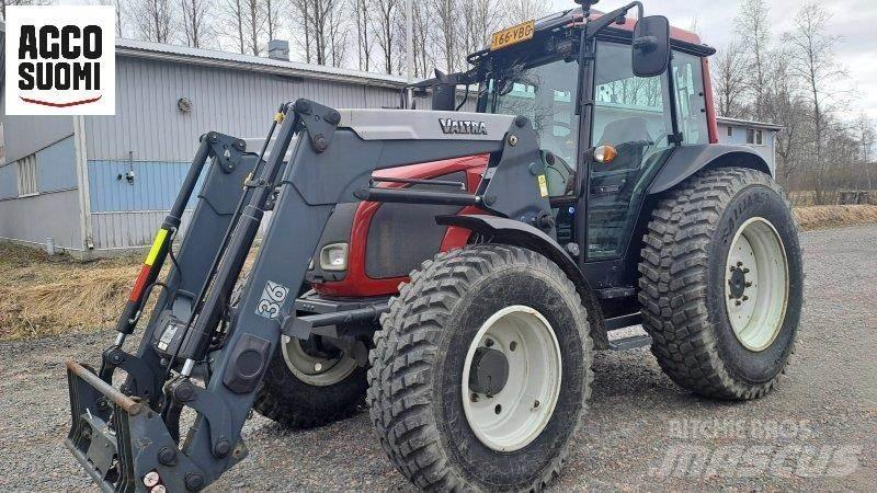 Valtra A93 HT الجرارات