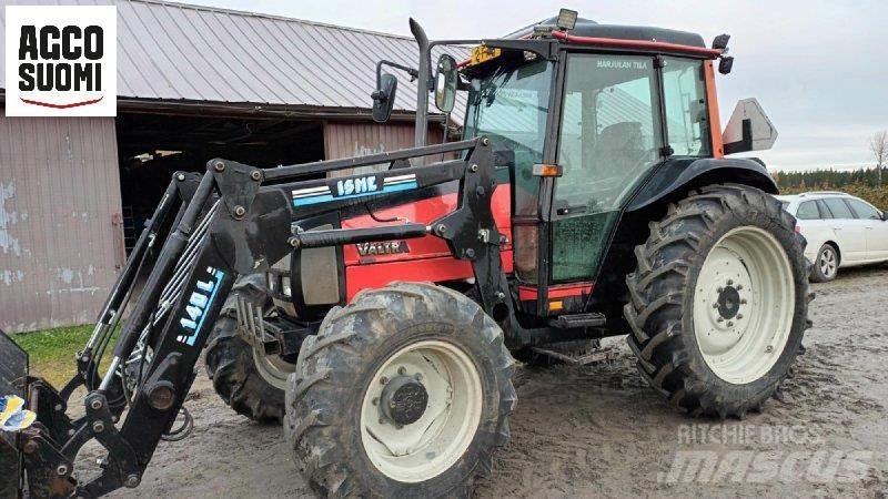 Valtra A95 الجرارات