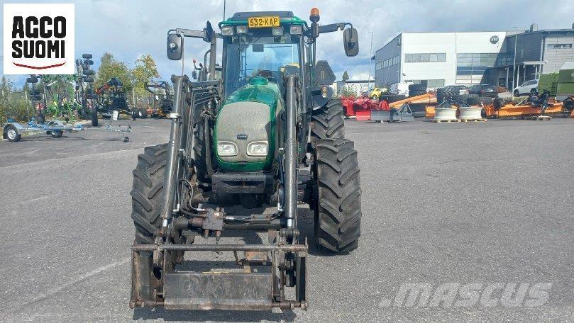 Valtra A95 الجرارات