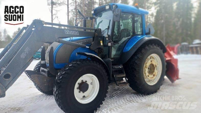 Valtra C120 الجرارات