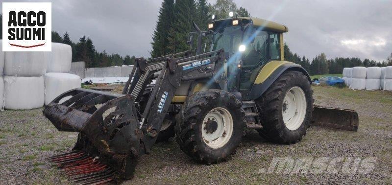 Valtra C120 الجرارات