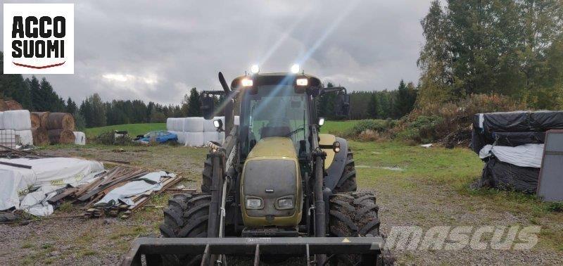 Valtra C120 الجرارات