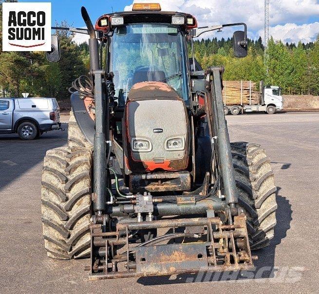 Valtra C130 الجرارات
