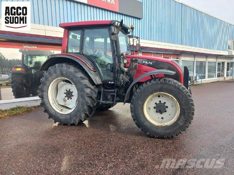 Valtra N121 ADVANCE الجرارات