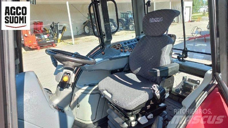 Valtra N122D الجرارات