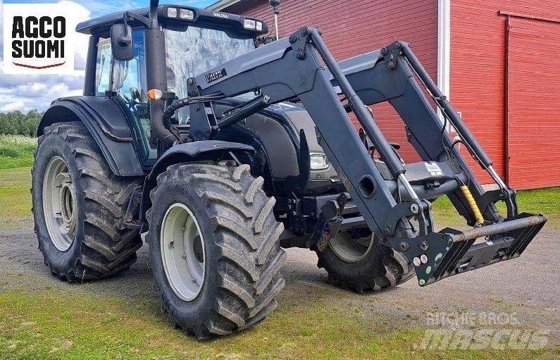 Valtra N141 H الجرارات