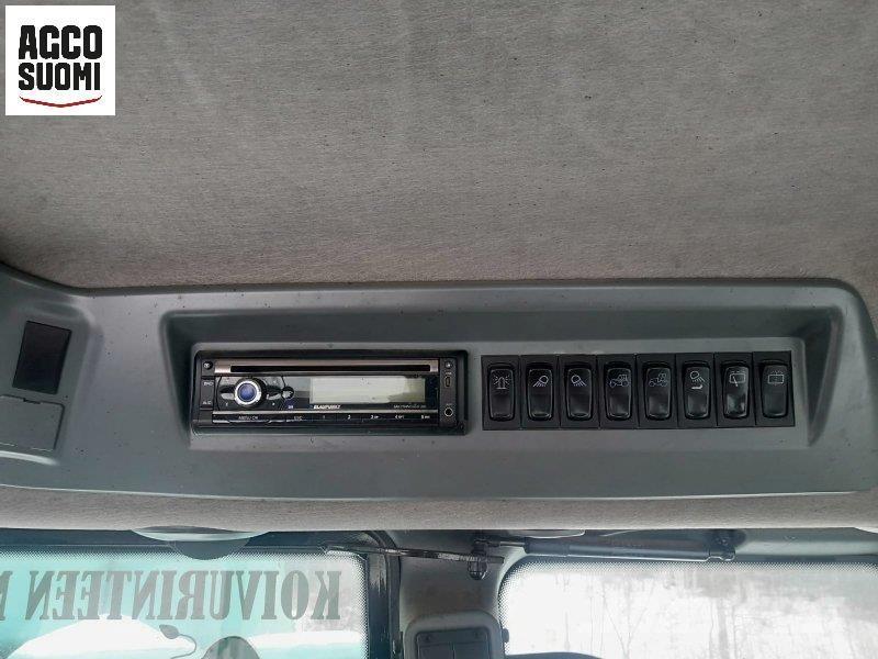 Valtra N141 H الجرارات