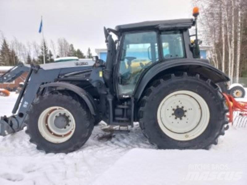 Valtra N142 DIRECT الجرارات