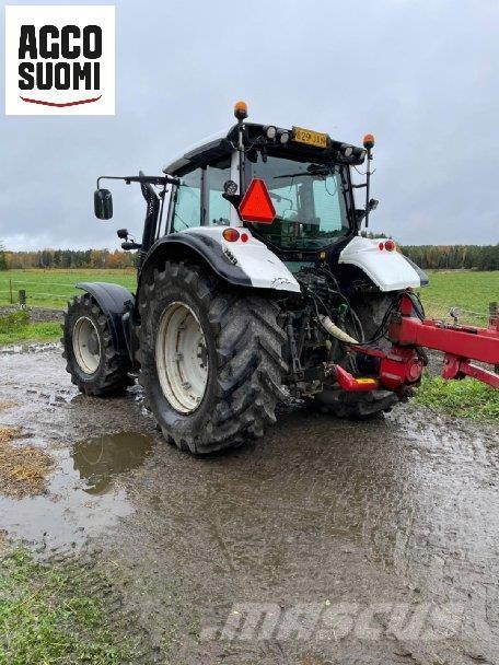 Valtra N163 VERSU الجرارات