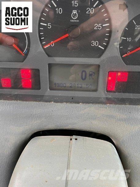 Valtra N163 VERSU الجرارات