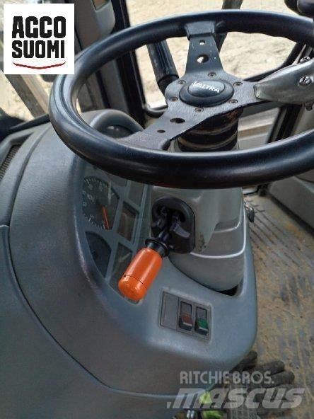 Valtra T130 CH الجرارات